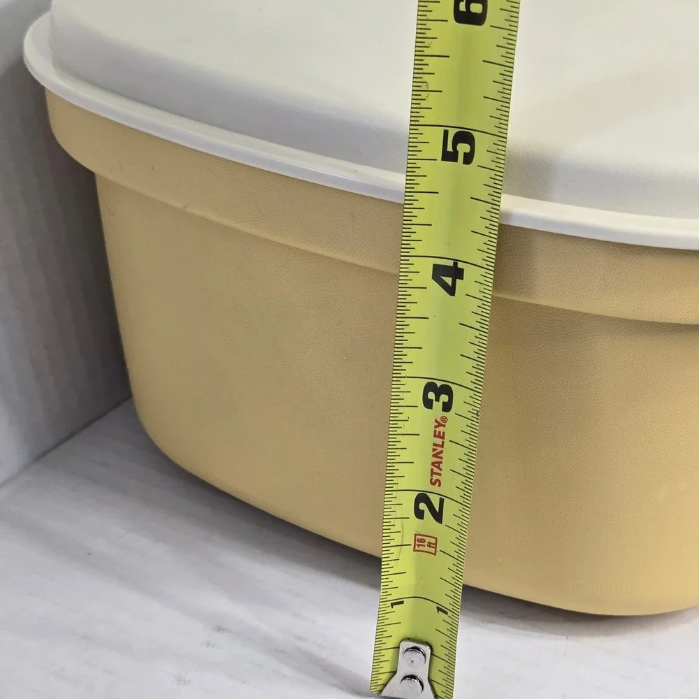 Tupperware vintage square